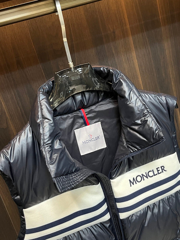 1039 | Moncler