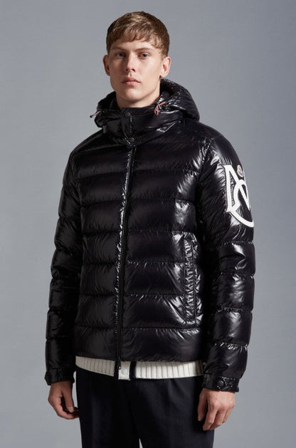 264 | Moncler