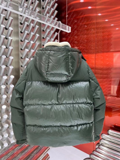 324 | Moncler